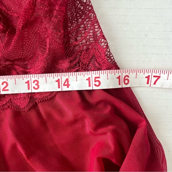 Split front red lingerie with matching g-string panty NWT - Picture 4 of 6